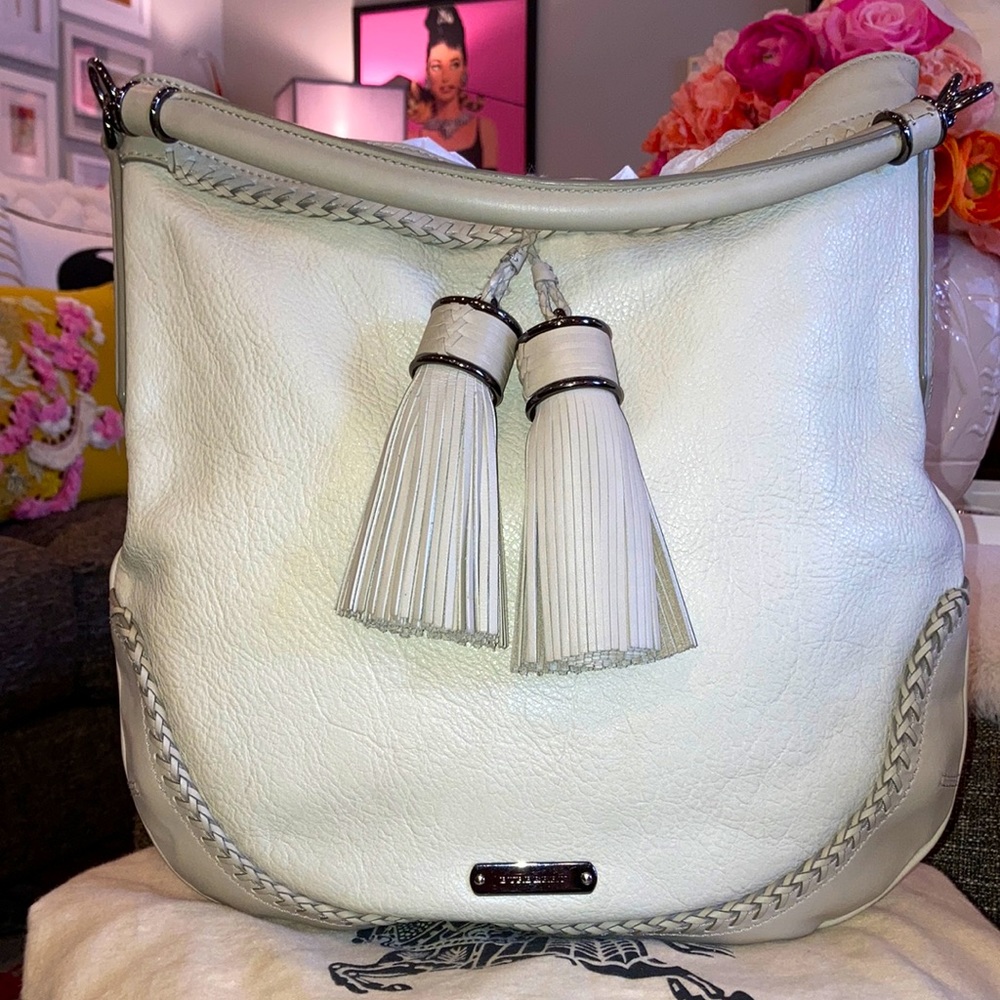 EUC Burberry Tassel Hobo ♥️